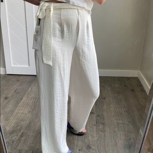 Wide leg pants
